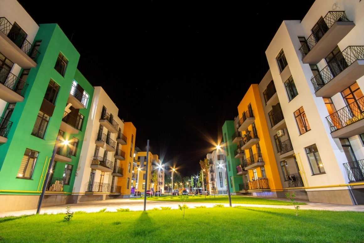 Condo community 1300